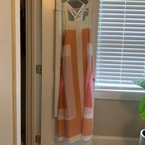 Size S patterned dress
